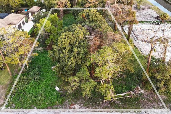 5756 NW 63rd Way, Parkland FL 33067