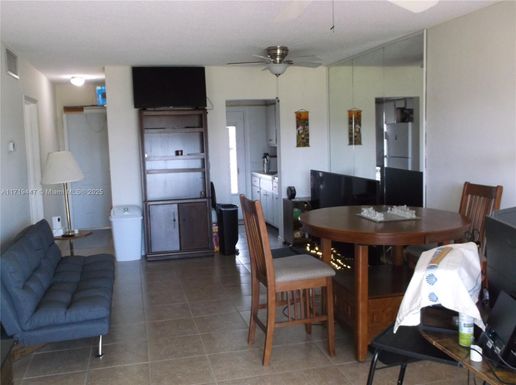 2850 W Golf Blvd # 215, Pompano Beach FL 33064