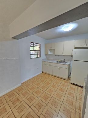 120 NW 43rd Pl # 2, Miami FL 33126