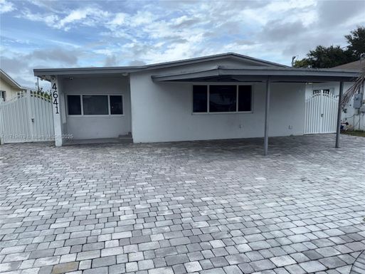 4641 SW 25th St, West Park FL 33023