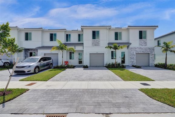 732 SE 13th Court # 732, Homestead FL 33034