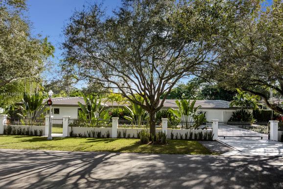 4144 Pinta Ct, Coral Gables FL 33146