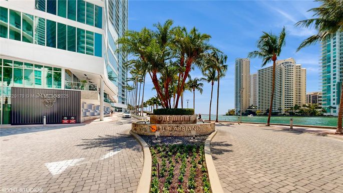 325 S Biscayne Blvd # 2316, Miami FL 33131