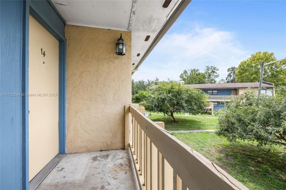 2811 SW ARCHER RD # 14, Gainesville FL 32608