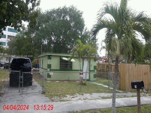 10 NW 27th Ter, Fort Lauderdale FL 33311