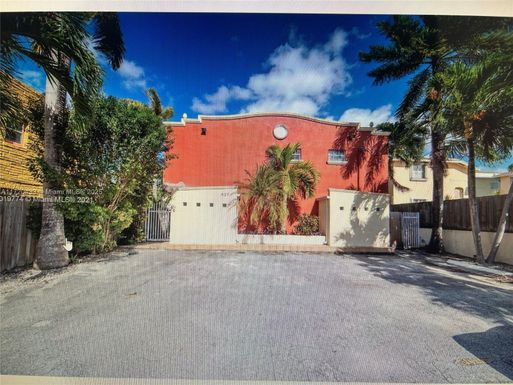 437 SW 3rd St # 3, Miami FL 33130