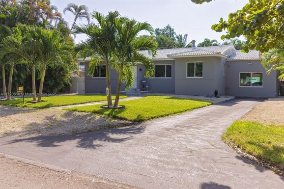 920 NE 118th St, Biscayne Park FL 33161