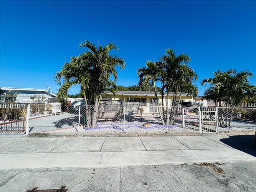 3861 NW 177th St, Miami Gardens FL 33055