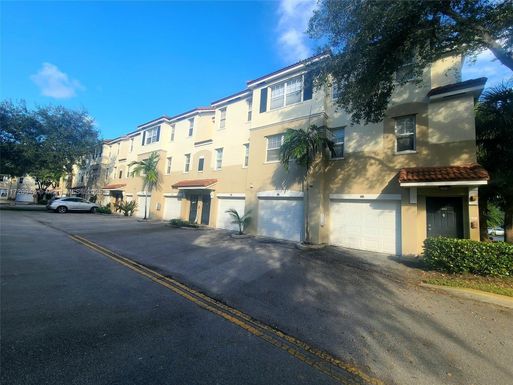 5840 W Sample Rd # 203, Coral Springs FL 33067