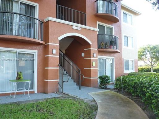 4195 N Haverhill Rd # 321, West Palm Beach FL 33417