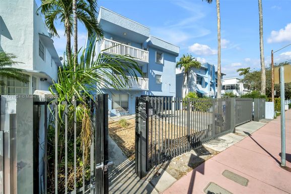 1530 Pennsylvania Ave # 203, Miami Beach FL 33139