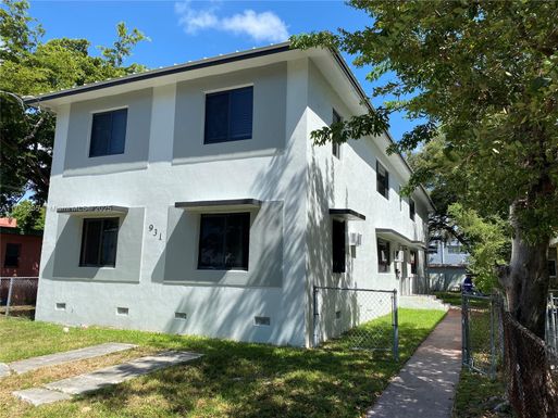 931 NW 1st St # 4, Miami FL 33128