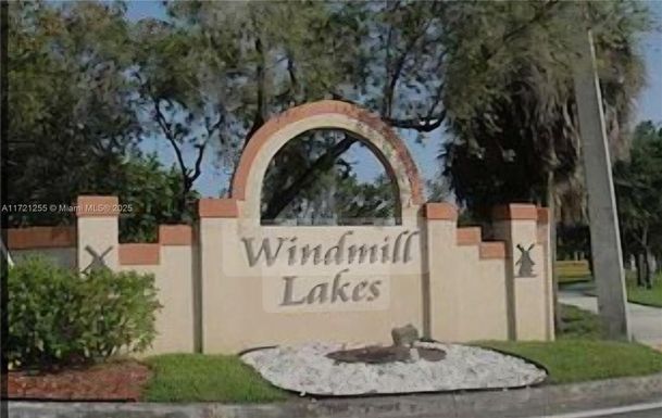 465 SW 86th Ave # 203, Pembroke Pines FL 33025