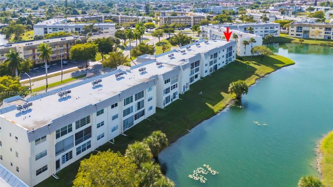 8300 Sunrise Lakes Blvd # 102, Sunrise FL 33322