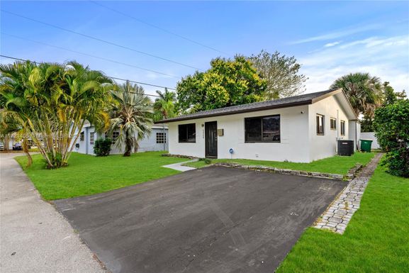 5404 NW 25th Ave, Tamarac FL 33309