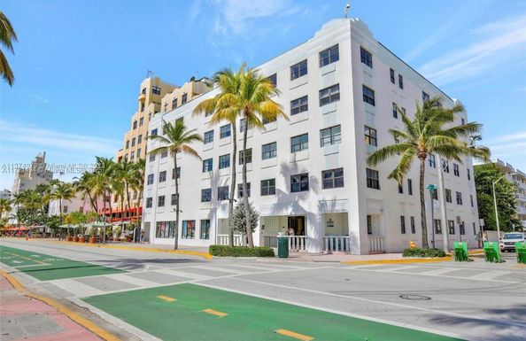 1390 Ocean Dr # 306, Miami Beach FL 33139