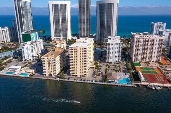 1833 S Ocean Dr # 808, Hallandale Beach FL 33009