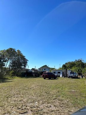 112th Ct SW, Unincorporated Dade County FL 33170