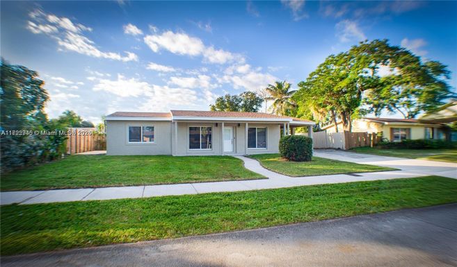 3220 NW 4th Ct, Lauderhill FL 33311