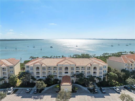 24 W Harbour Isle Drive # 101, Fort Pierce FL 34949