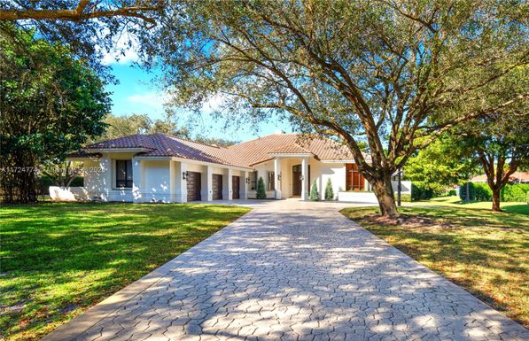 7021 NW 66th St, Parkland FL 33067