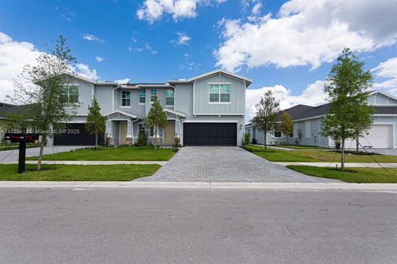 1392 Haywagon Trl, Loxahatchee FL 33470