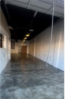 6820 SW 81st St, Miami FL 33143