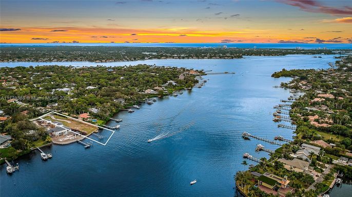 5548 Pennock Point Rd, Jupiter FL 33458