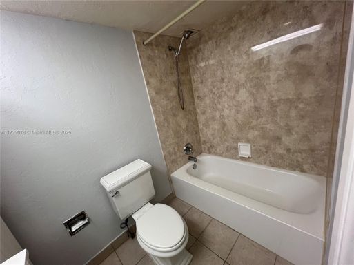 2650 S Course Dr # 303, Pompano Beach FL 33069