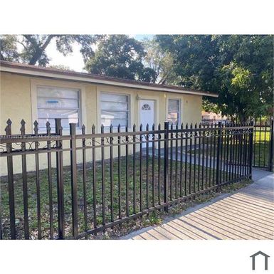 18500 NE 1st Ct # 1, Miami FL 33179