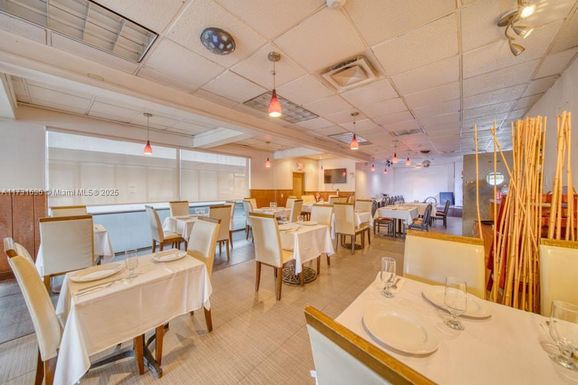 Full - Service Restaurant For Sale In Westchester, Miami FL 33144