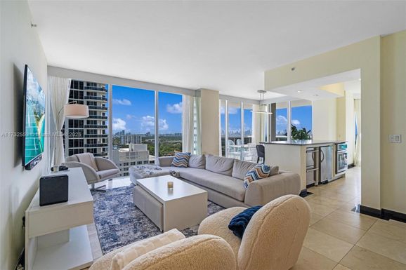 4779 Collins Ave # 2305, Miami Beach FL 33140