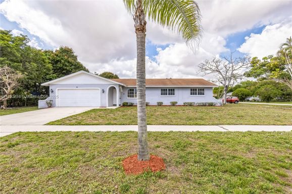 580 Snapper Way, Delray Beach FL 33445