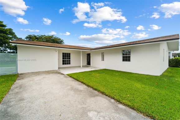 20003 SW 103rd Ave, Cutler Bay FL 33189