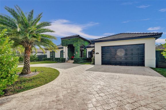 10180 SW 118th Ter, Miami FL 33176