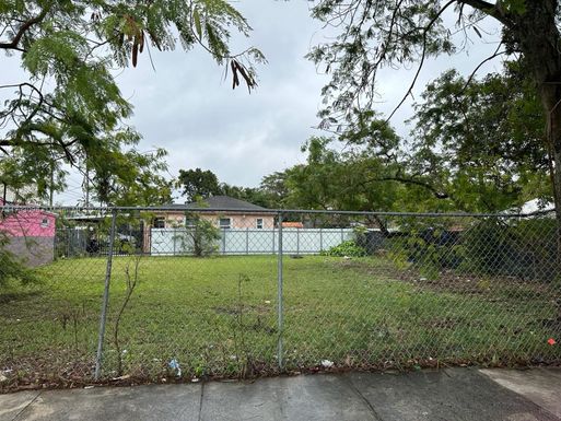 6317 NW 18th Ave, Miami FL 33147