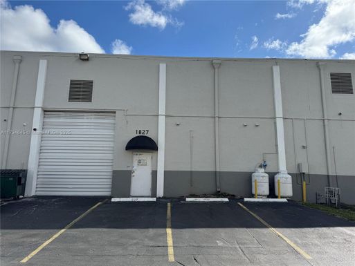 1805 SW 31st Ave, Pembroke Park FL 33009