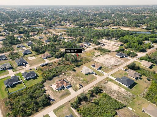 2910 23 ST W, Lehigh Acres FL 33971
