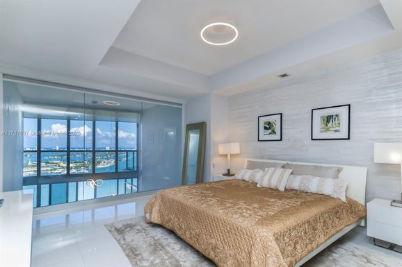 1100 Biscayne Blvd # 3705, Miami FL 33132