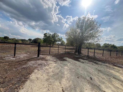 20066 NW 264 st, Okeechobee FL 34972