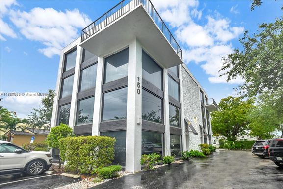 150 SE 12th St # 1, Fort Lauderdale FL 33316