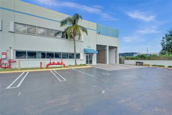 1630 NW 108th Ave, Sweetwater FL 33172