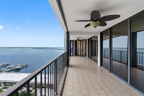 1925 Brickell Ave # D1602, Miami FL 33129