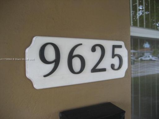 9625 SW 36th St # 0, Miami FL 33165