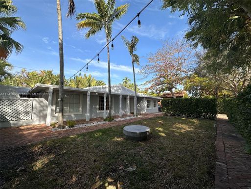 310 Glenridge Rd, Key Biscayne FL 33149