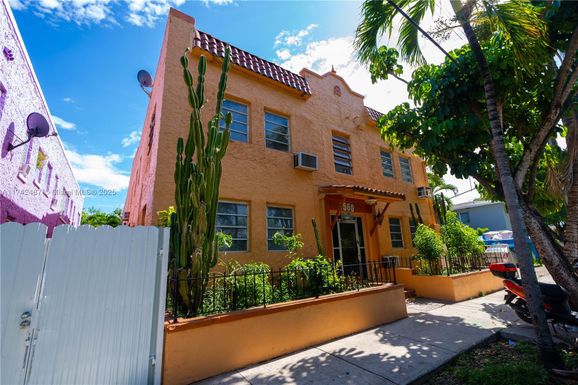 1560 SW 5th St, Miami FL 33135