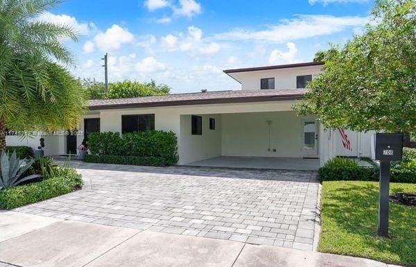 708 NW 29th St, Wilton Manors FL 33311