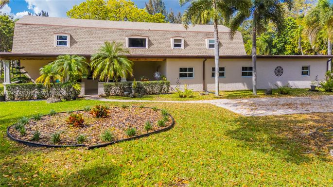 15101 SW 27th St, Davie FL 33331