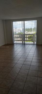 15600 NW 7th Ave # 811, Miami FL 33169