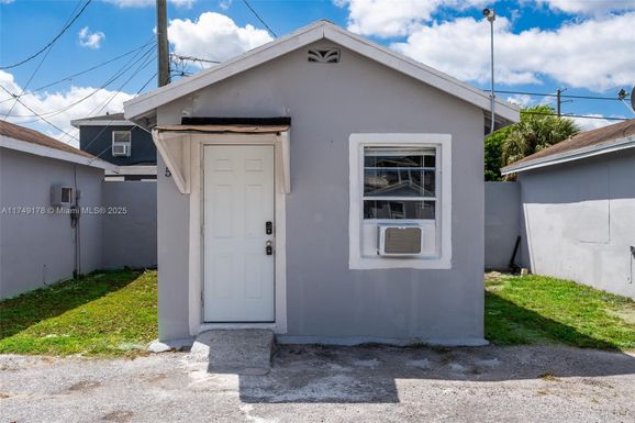 12101 Everglades St # 15, Canal Point FL 33438